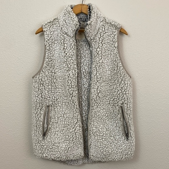 Thread and Supply Fuzzy Teddy Sherpa Fleece Zip up Vest size small - Picture 1 of 5